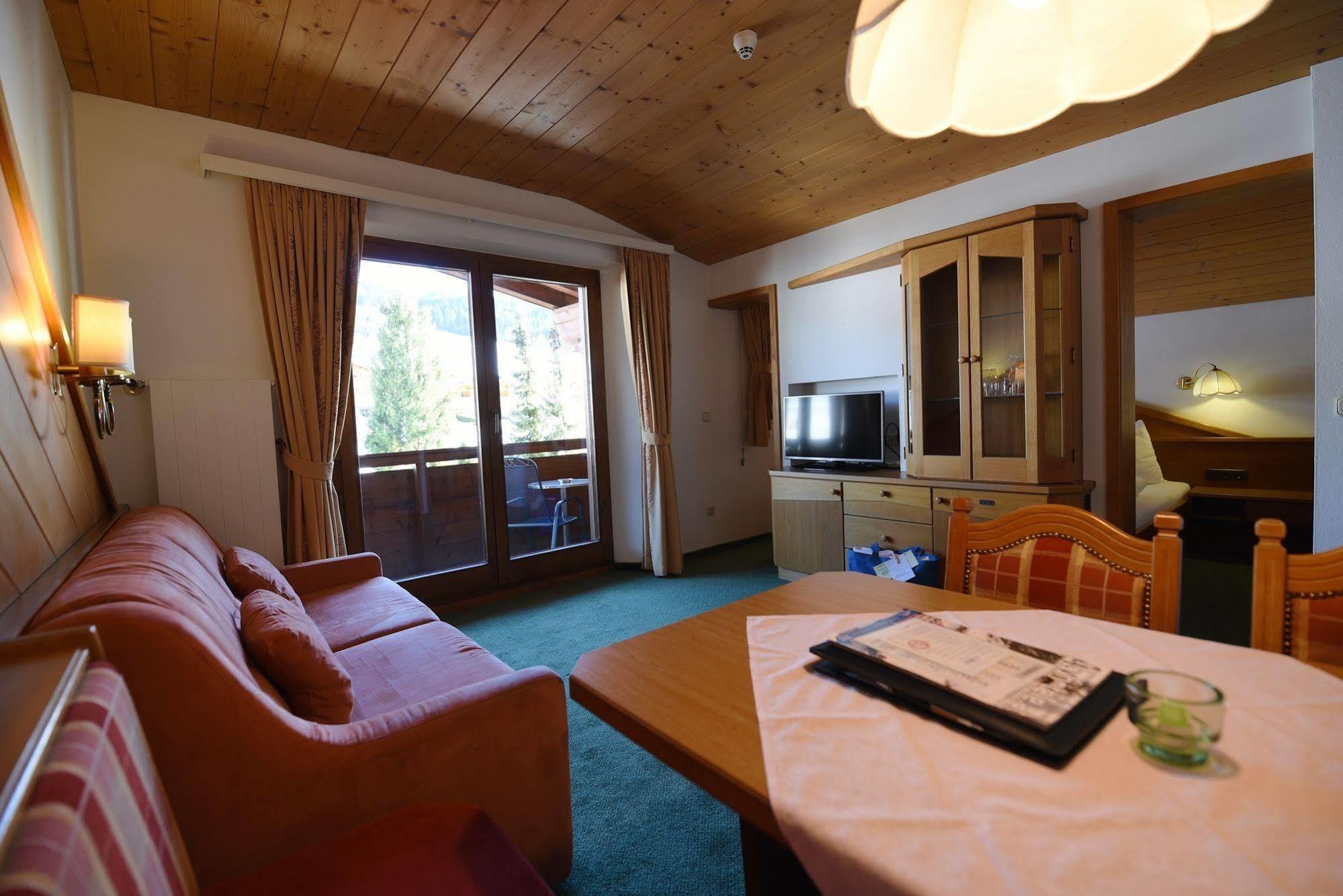 Hotel Kitzspitz St. Jakob in Haus Buitenkant foto